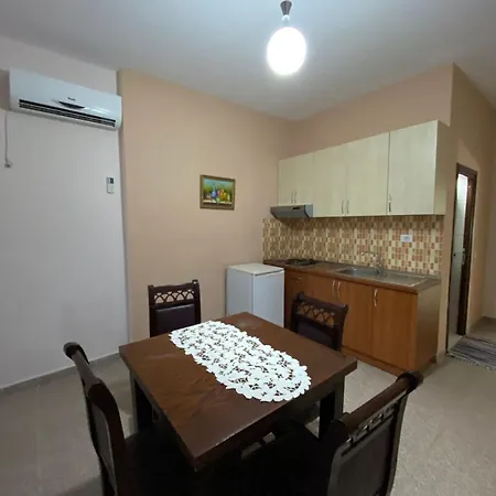 Apartament Odeon 3 Radhime *