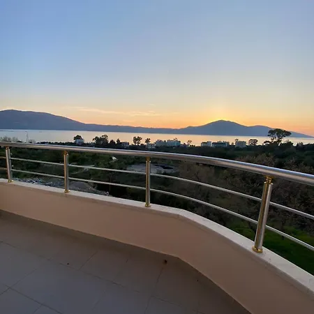 Apartament Odeon 3 Radhime Wlora